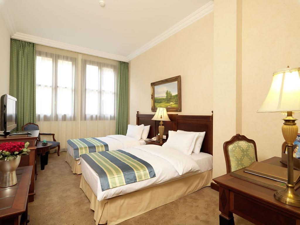 Le Patio Boutique Hotel Beirut Downtown Room photo